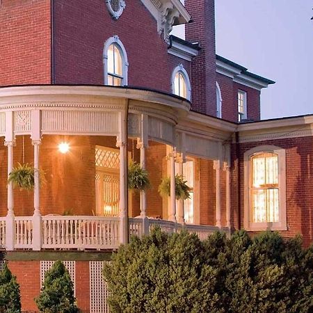 The Carriage House Inn B&B Lynchburg Exterior photo